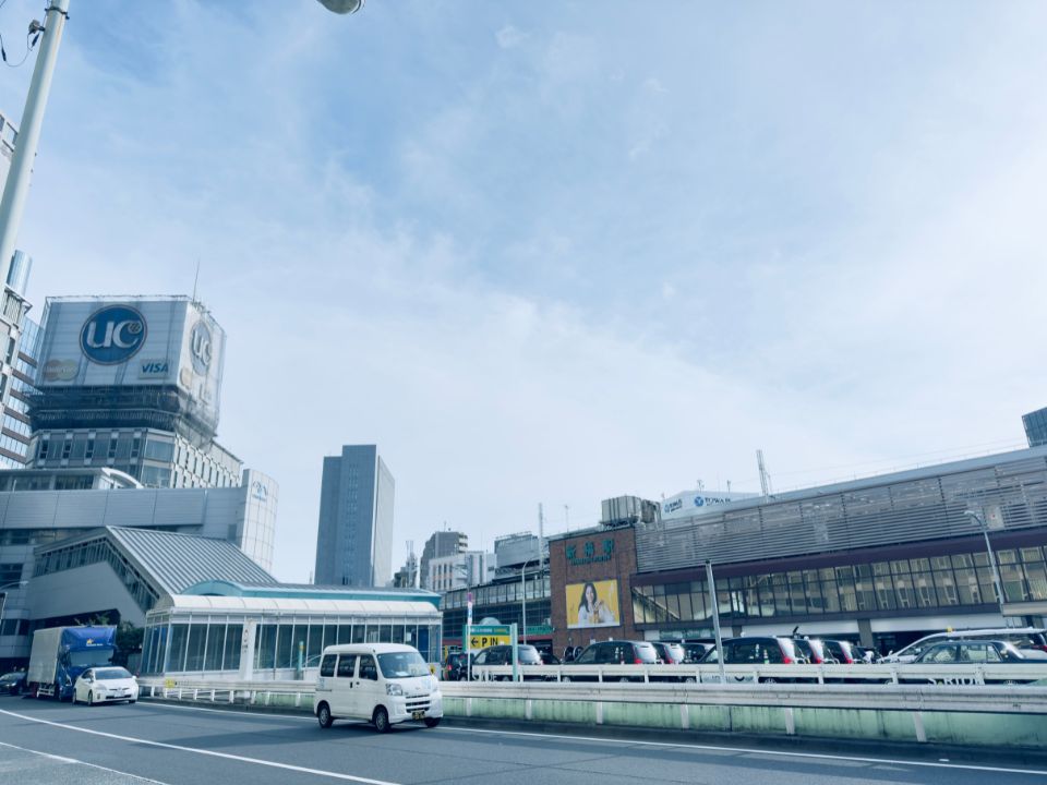 JR新橋駅・都営大江戸線汐留駅からすぐの距離
